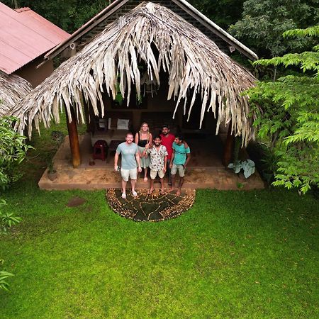 Hasthi Safari Cottage Udawalawe Exteriör bild