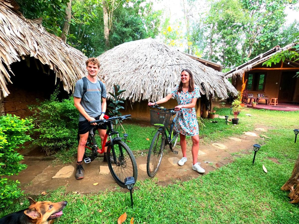 Hasthi Safari Cottage Udawalawe Exteriör bild