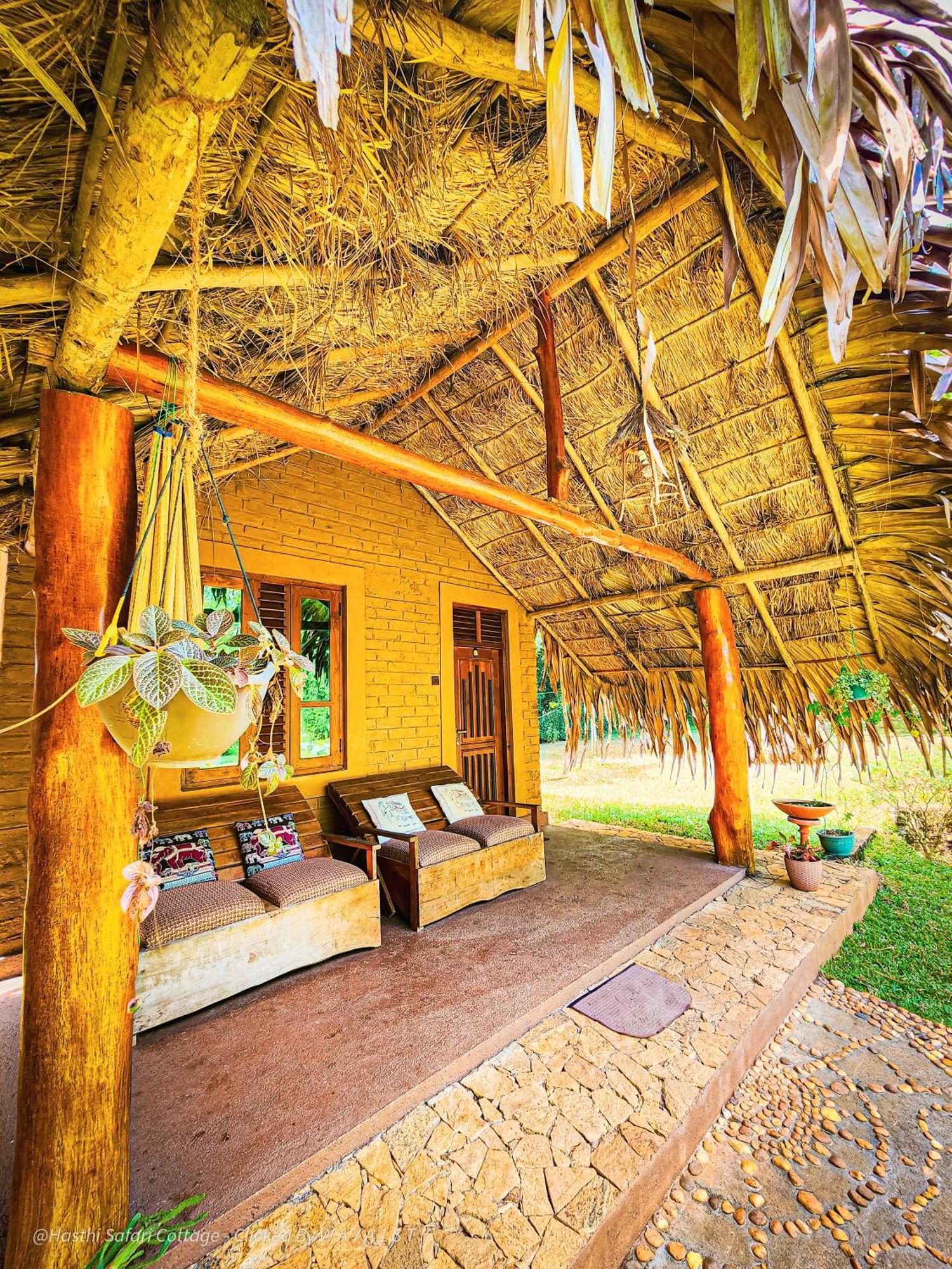 Hasthi Safari Cottage Udawalawe Exteriör bild